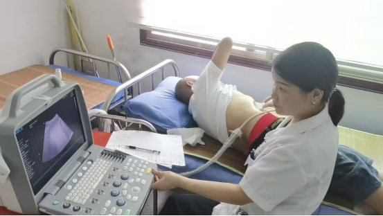 送医送药暖兵心，振兴乡村促健康370.png